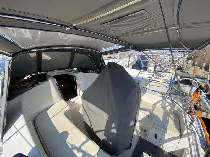 Glamorgan Yacht Photos Pics 2004 Catalina 350 Glamorgan