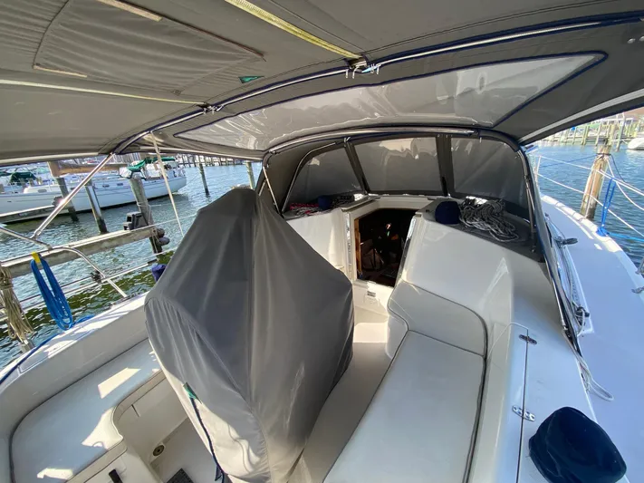 Glamorgan Yacht Photos Pics 2004 Catalina 350 Glamorgan