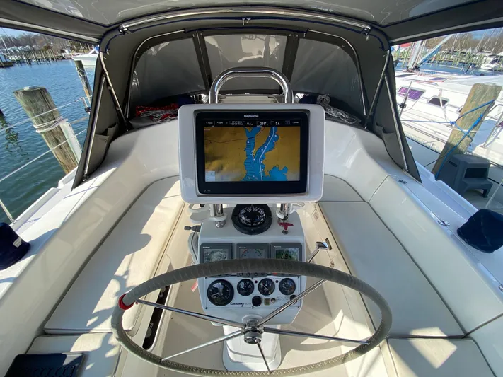 Glamorgan Yacht Photos Pics 2004 Catalina 350 Glamorgan