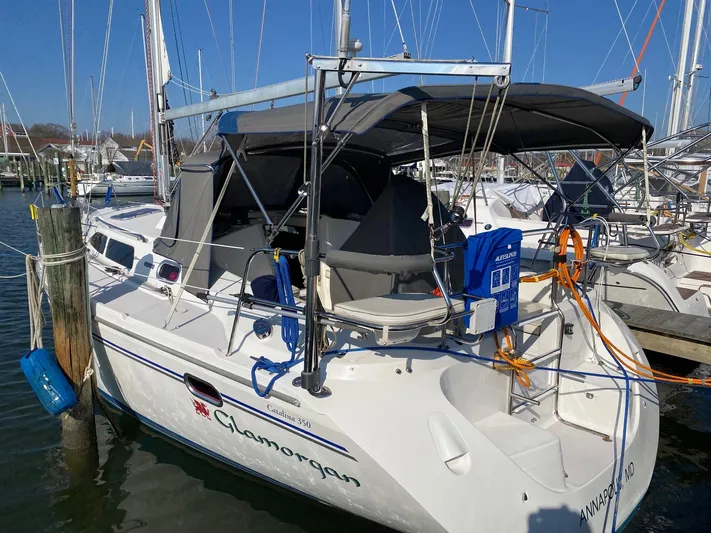 Glamorgan Yacht Photos Pics 2004 Catalina 350 Glamorgan