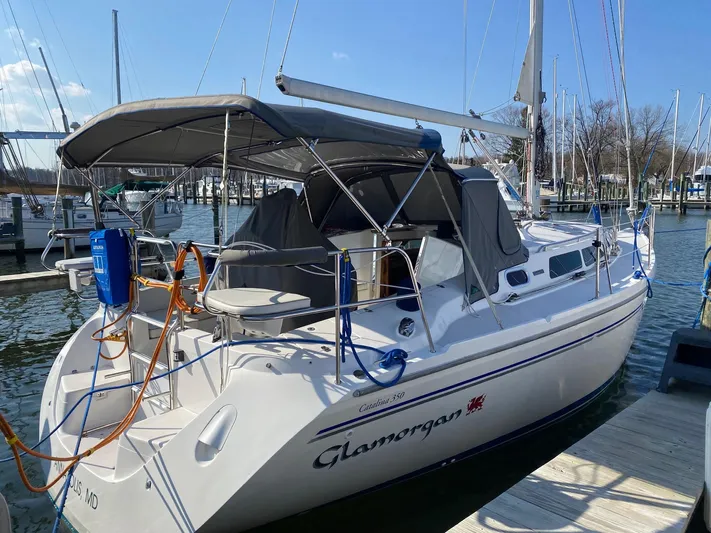 Glamorgan Yacht Photos Pics 2004 Catalina 350 Glamorgan