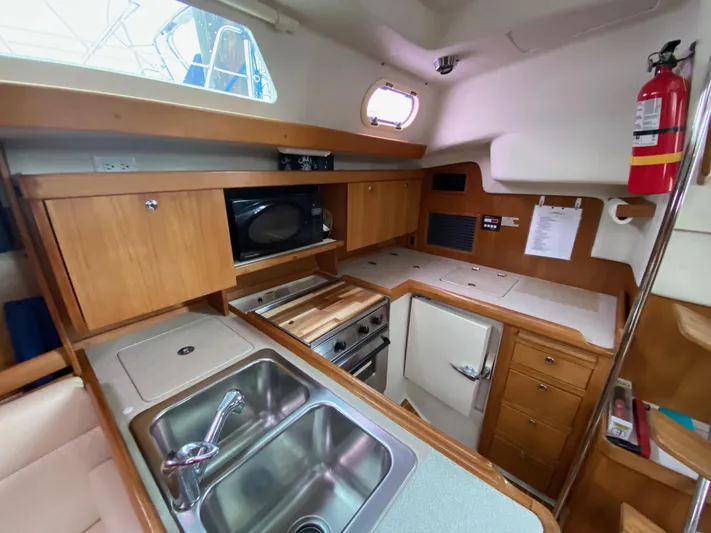 Glamorgan Yacht Photos Pics 2004 Catalina 350 Glamorgan