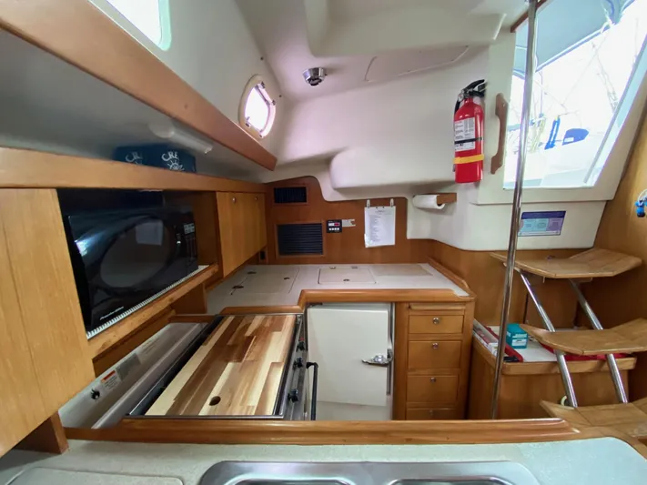 Glamorgan Yacht Photos Pics 2004 Catalina 350 Glamorgan