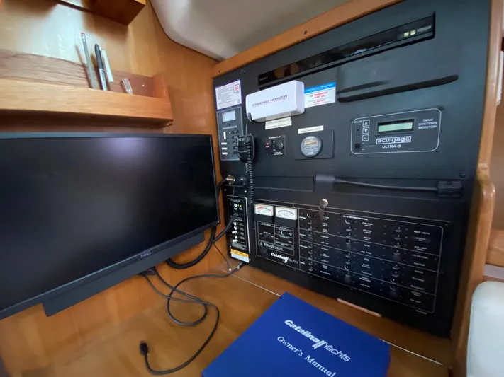 Glamorgan Yacht Photos Pics 2004 Catalina 350 Glamorgan