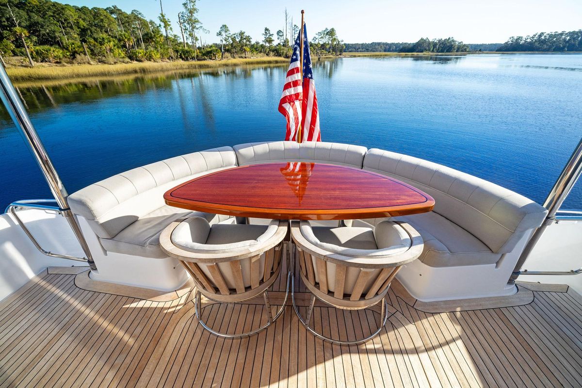 2016 Hatteras 60 