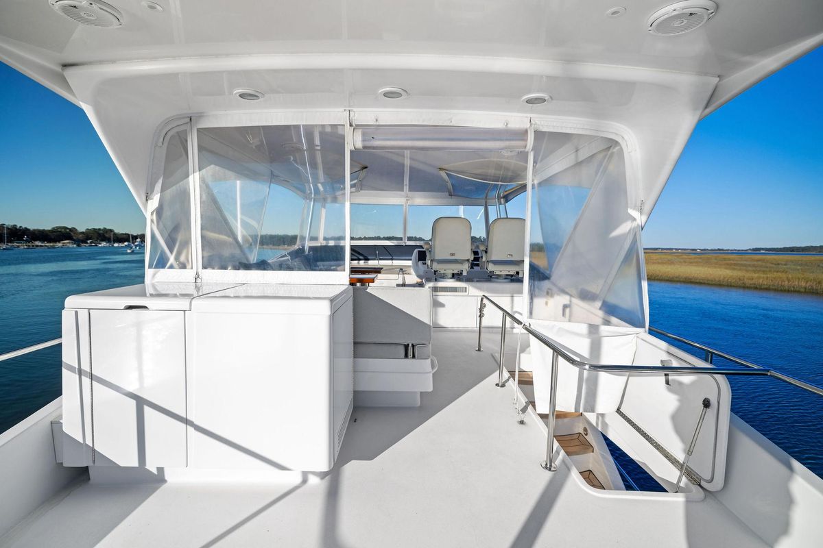 2016 Hatteras 60 