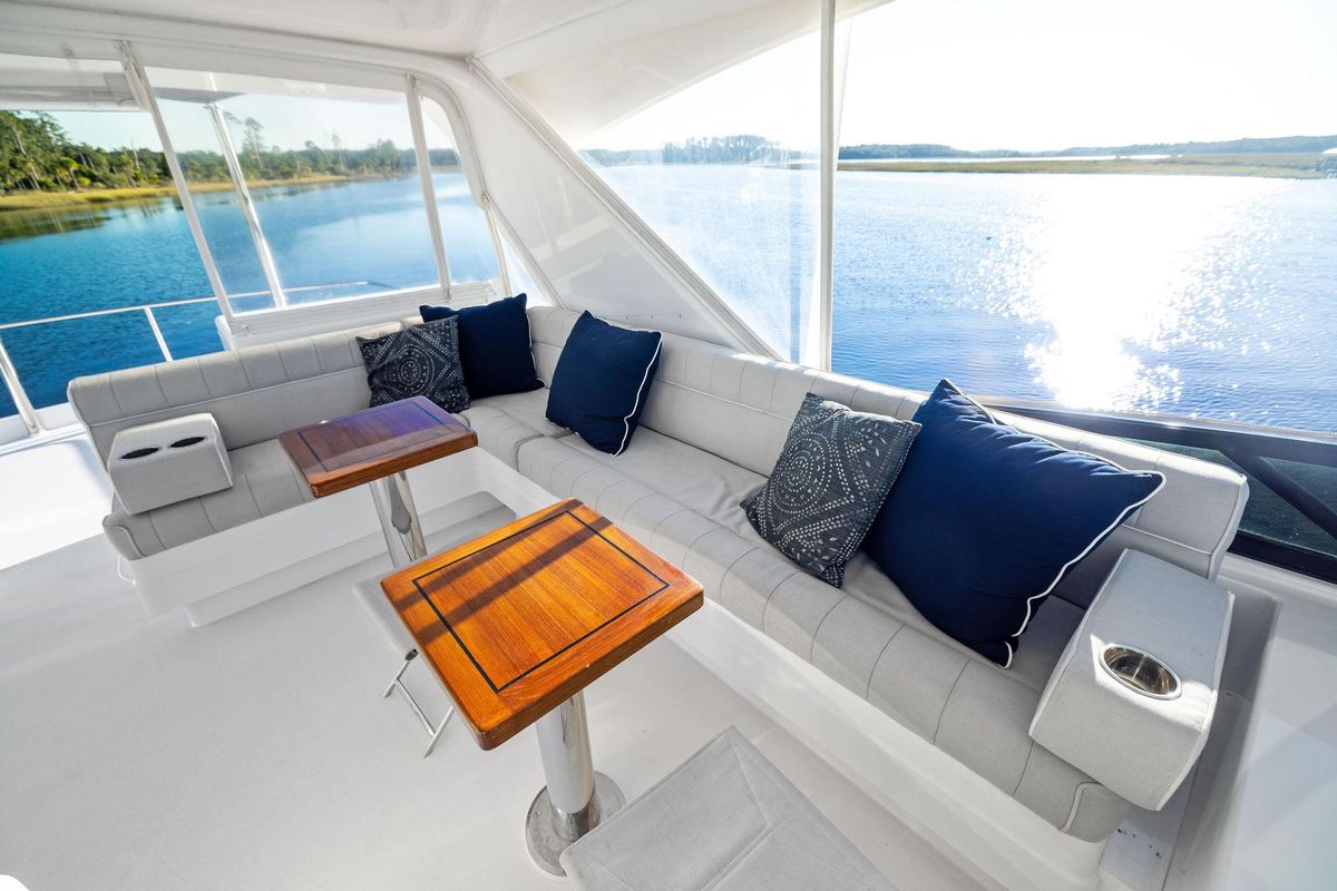 2016 Hatteras 60 