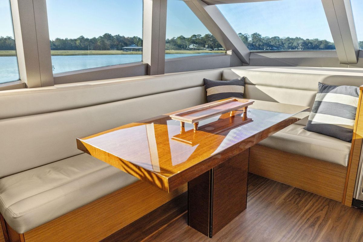2016 Hatteras 60 