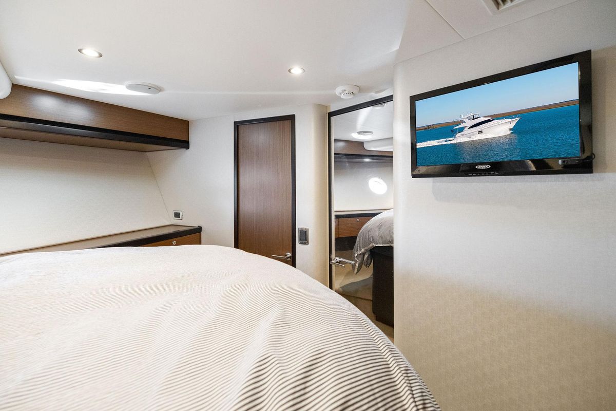 2016 Hatteras 60 