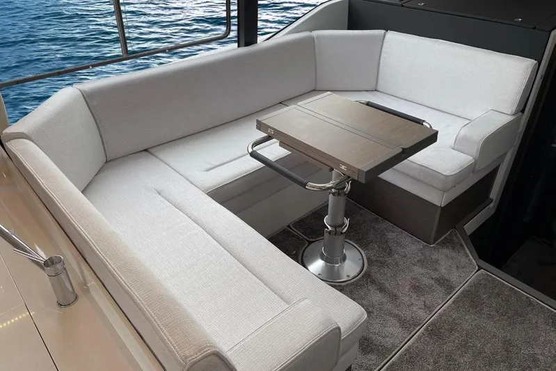  Yacht Photos Pics Manufacturer Provided Image
