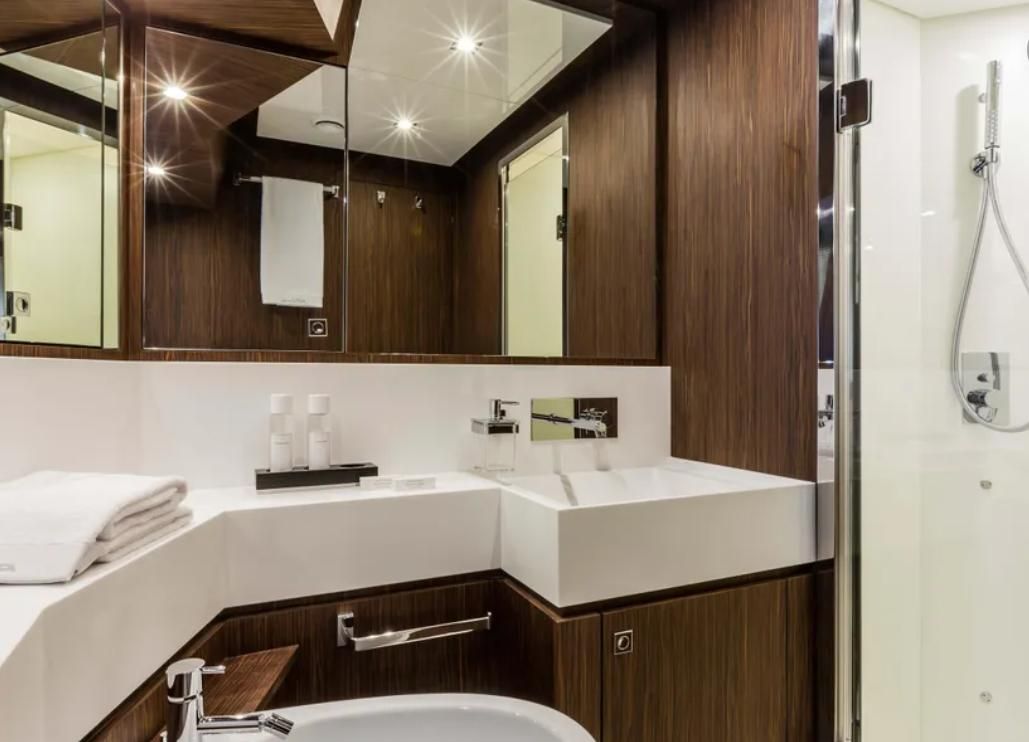 2017 Riva 87 