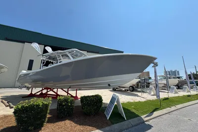 Invincible 43 Open Fisherman