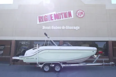 Bayliner DX2200