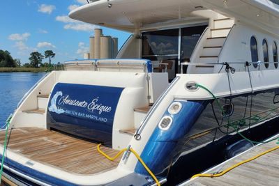 Yacht