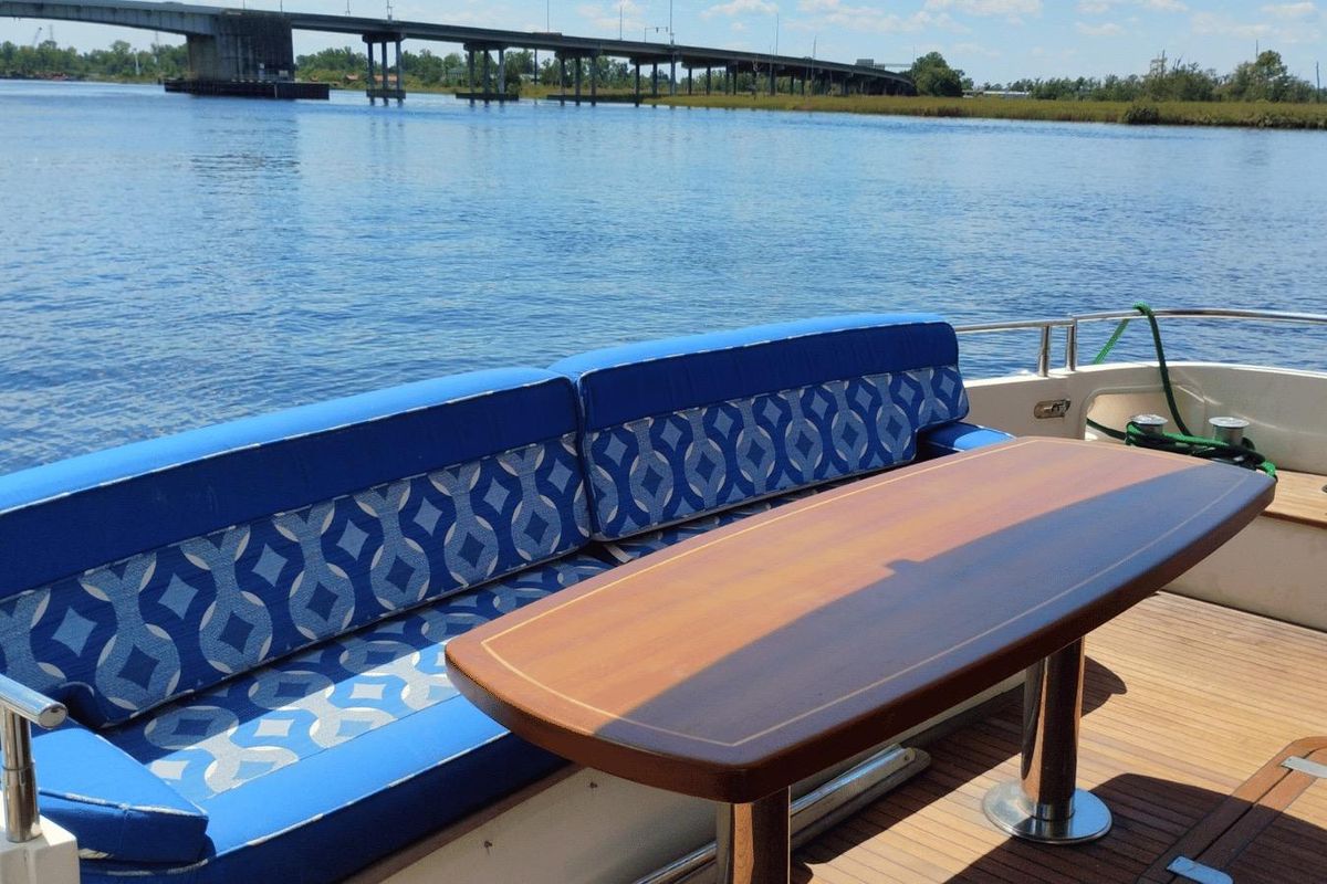 2001 Viking Princess 72 