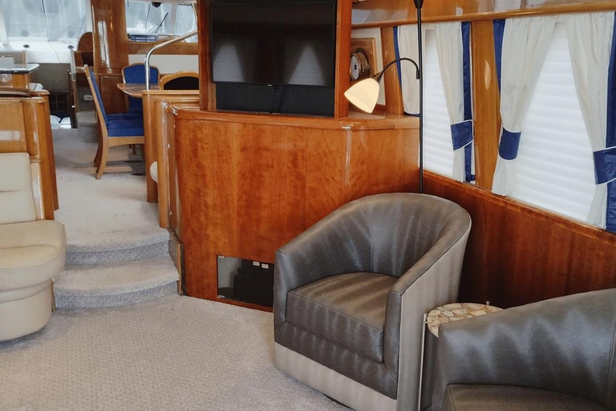 2001 Viking Princess 72 