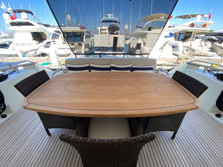 2020-66-monte-carlo-yachts-mcy-66