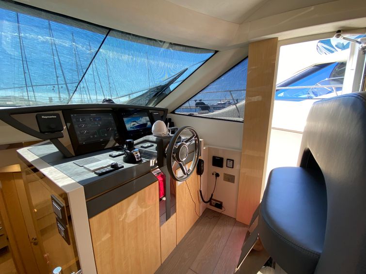 2020-66-monte-carlo-yachts-mcy-66