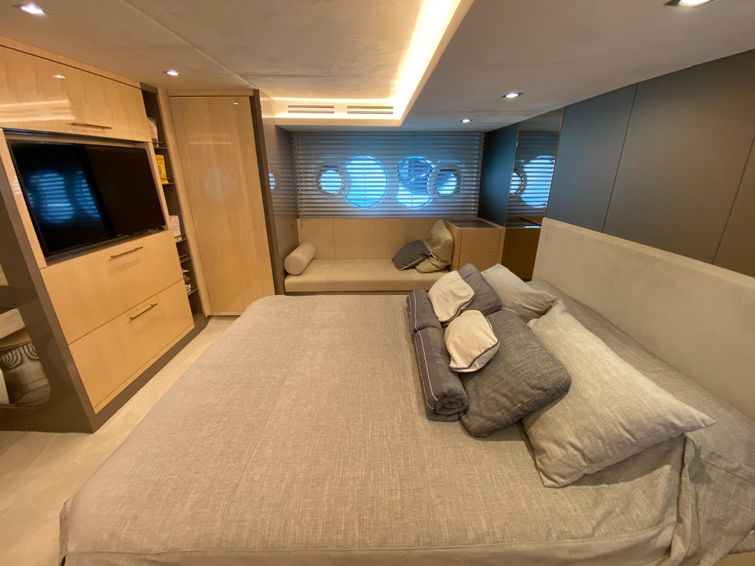2020-66-monte-carlo-yachts-mcy-66