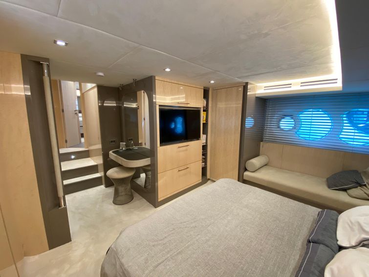 2020-66-monte-carlo-yachts-mcy-66