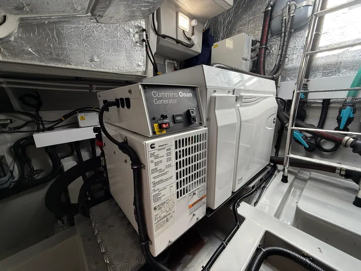 Boo Boo Yacht Photos Pics Cummins Onan generator in 2020 Sunseeker Predator 50 yacht engine room.