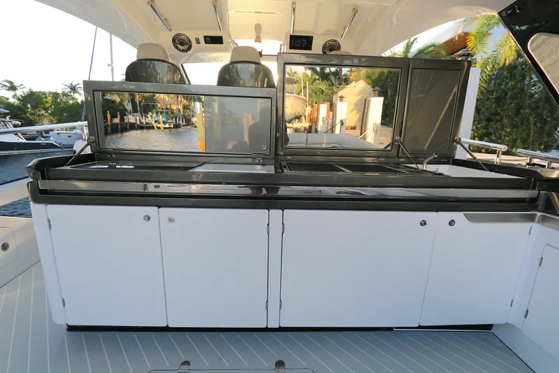 Sapore Di Mare Yacht Photos Pics 2022 Azimut 47 VERVE yacht deck with sleek cabinetry and modern design.