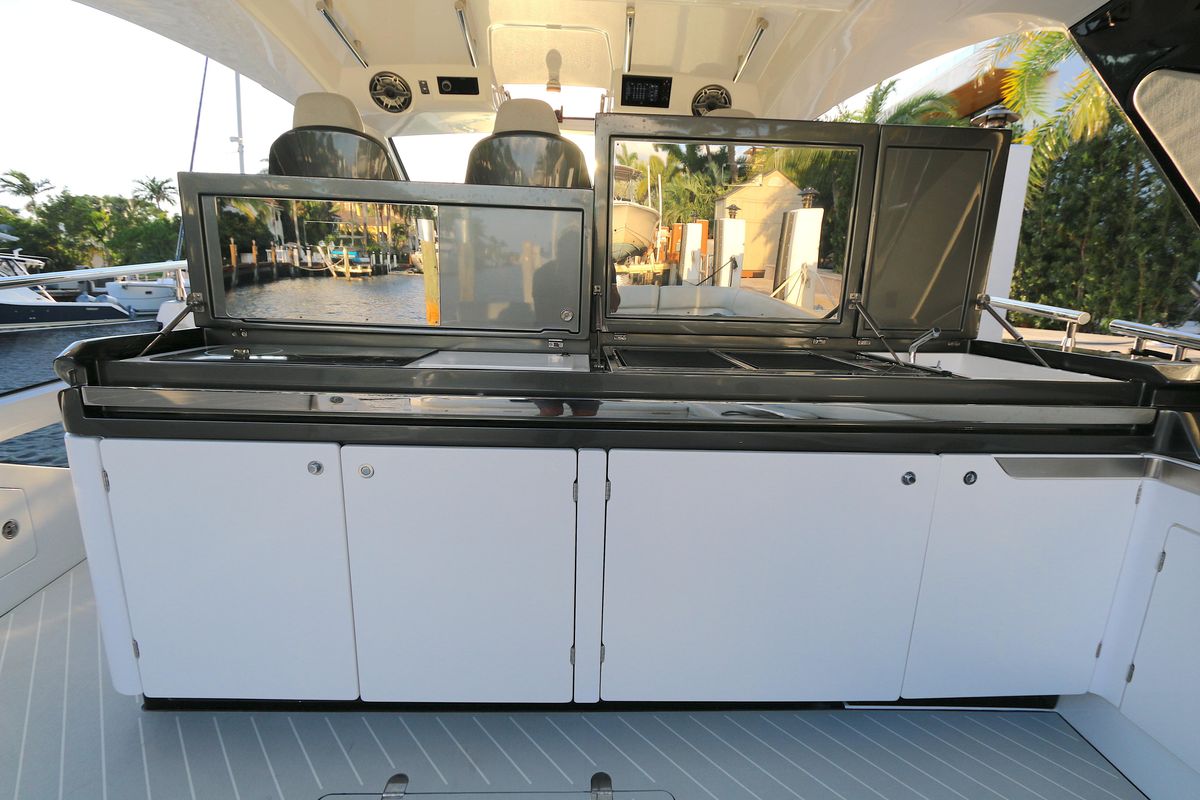 2022 Azimut 47 