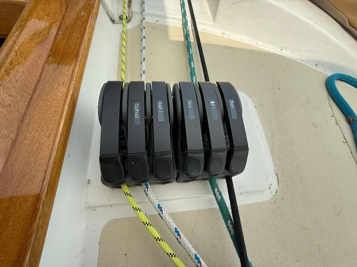 Chapter 9 Yacht Photos Pics Sailing yacht Tartan 4000, 2012 model, featuring rope clutches on deck.