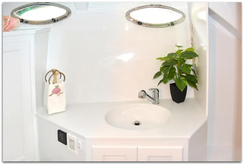 Toni Marie Yacht Photos Pics 