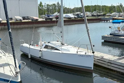 Catalina 275