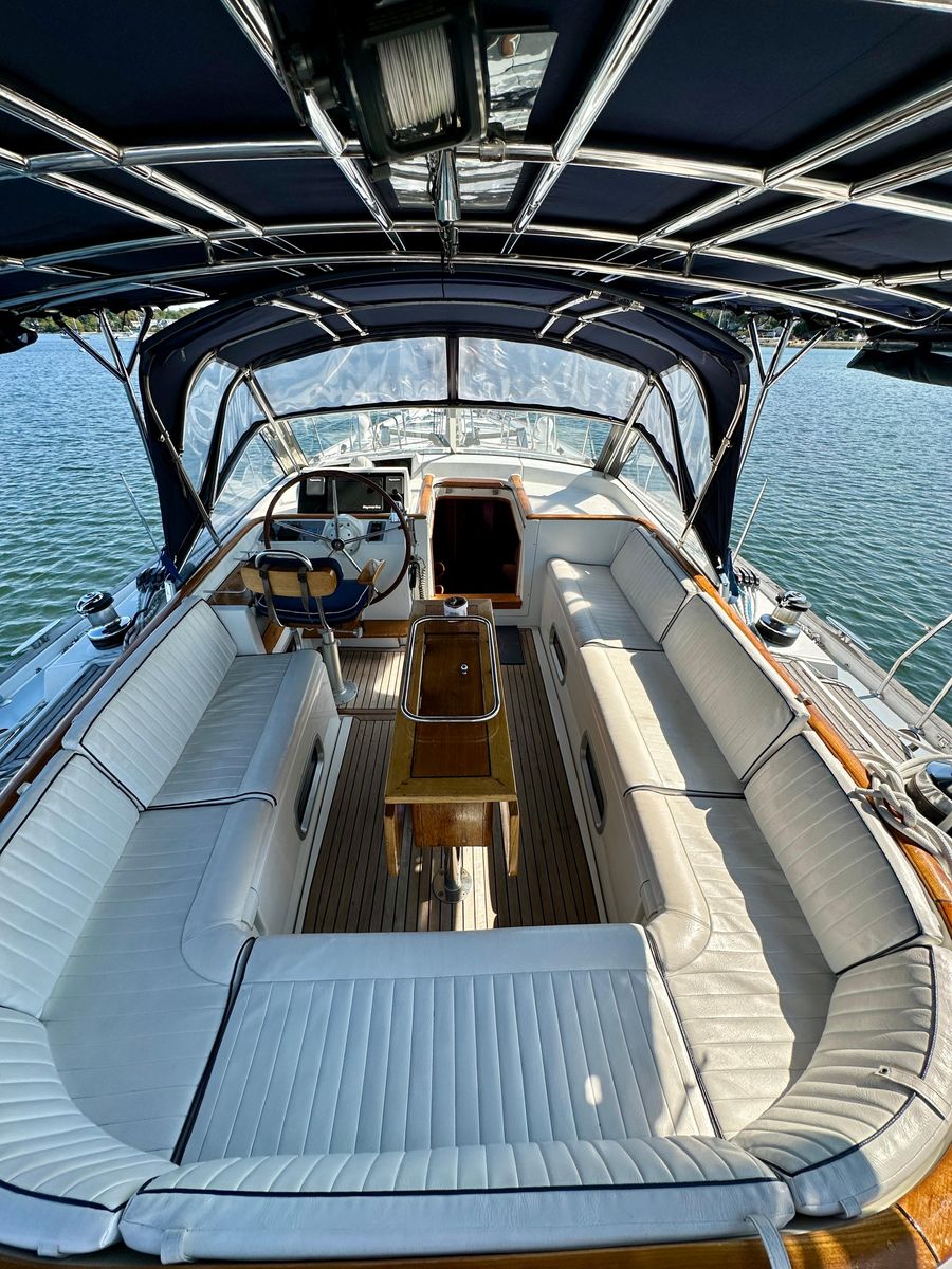 2010 Beneteau 59 
