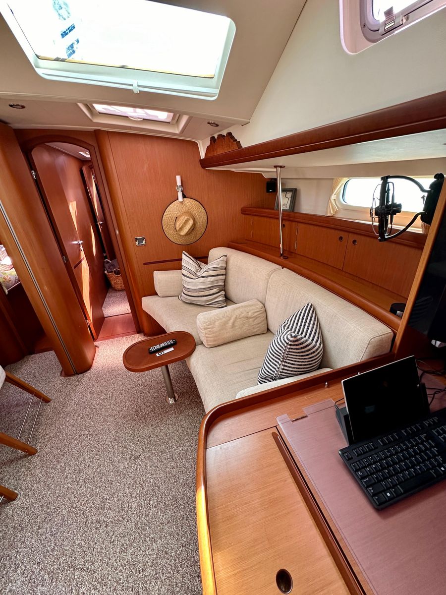 2010 Beneteau 59 
