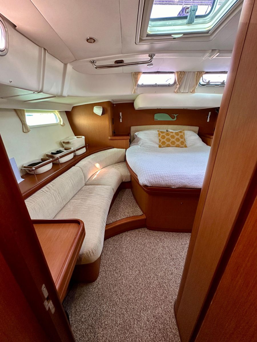 2010 Beneteau 59 