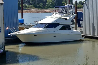Bayliner 3258 Avanti