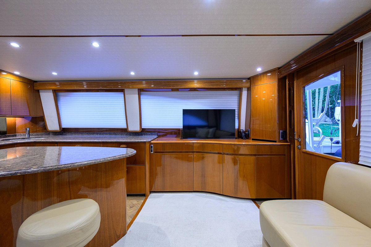 2015 Viking 62 