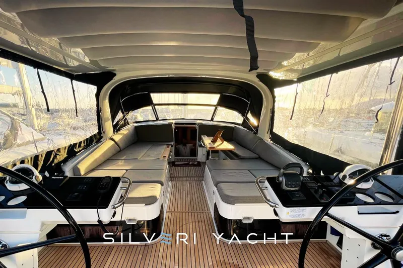  Yacht Photos Pics Jeanneau 65 usato - pozzetto poppa