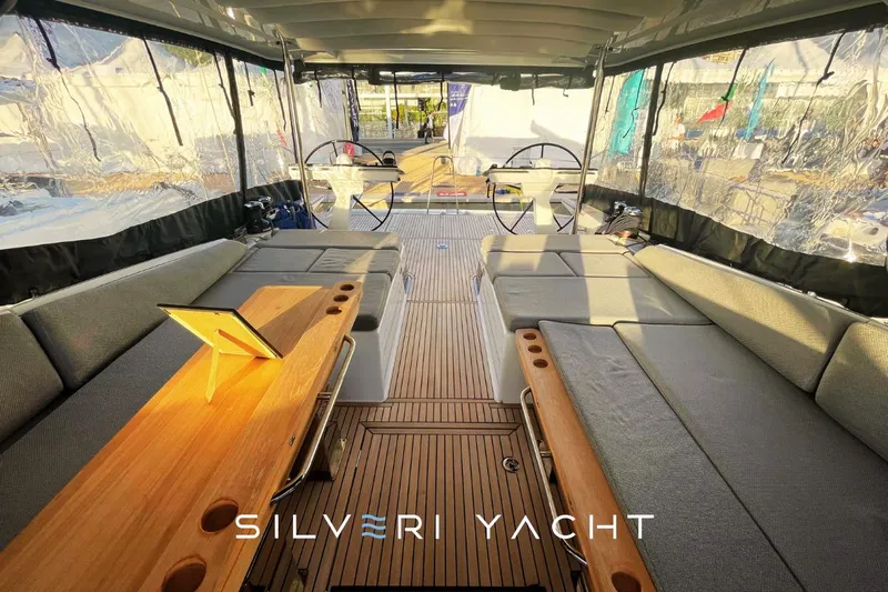  Yacht Photos Pics Jeanneau 65 usato - pozzetto