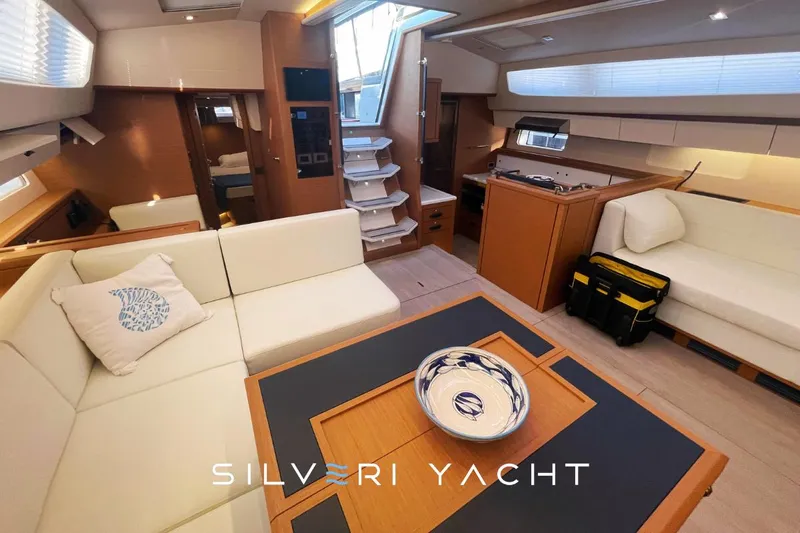  Yacht Photos Pics Jeanneau 65 usato - salone