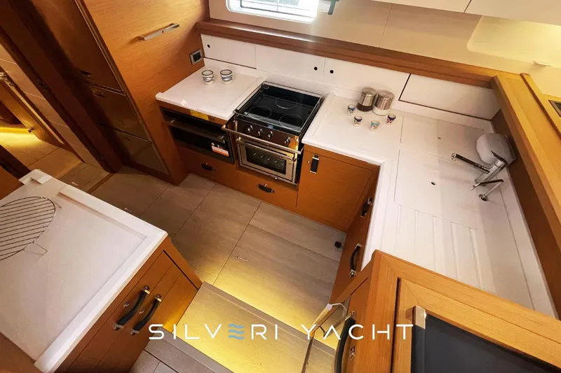  Yacht Photos Pics Jeanneau 65 usato - cucina