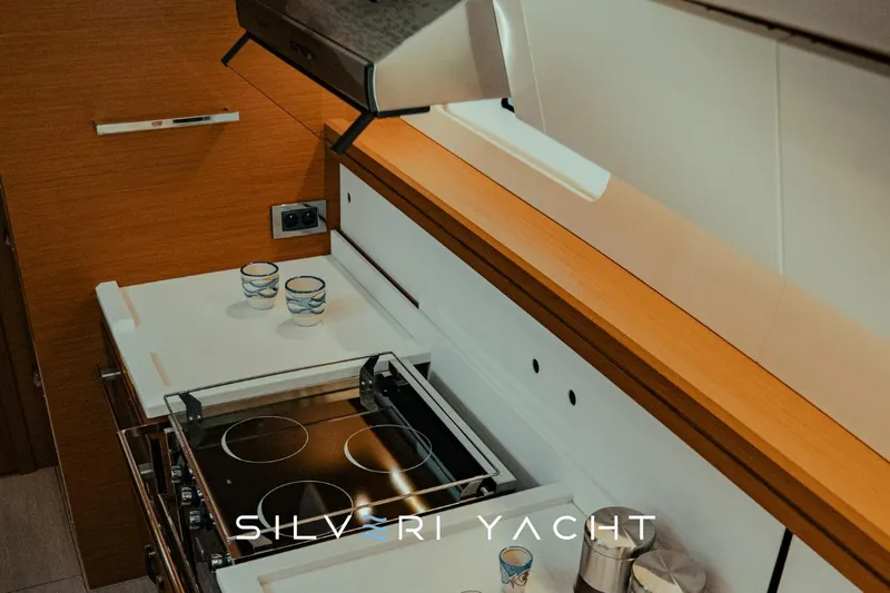  Yacht Photos Pics Jeanneau 65 usato - cucina
