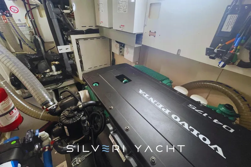  Yacht Photos Pics Jeanneau 65 usato - sala motori