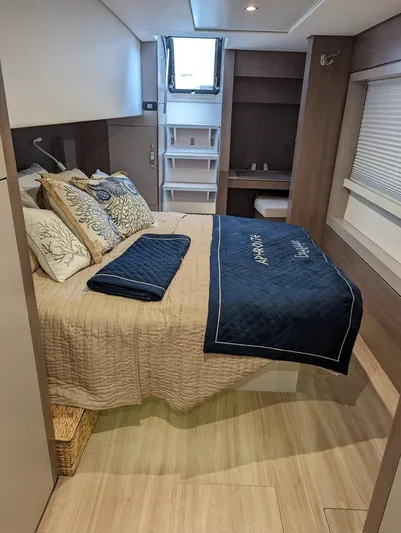 Aphrodite Yacht Photos Pics 