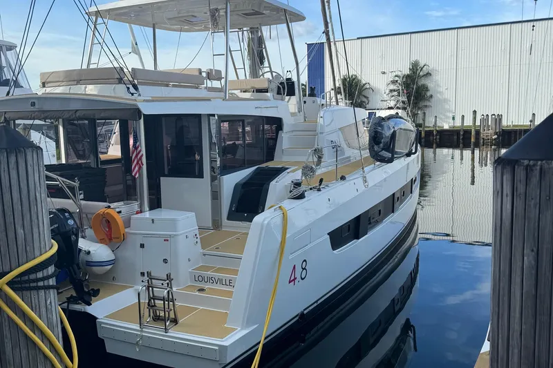 Aphrodite Yacht Photos Pics 