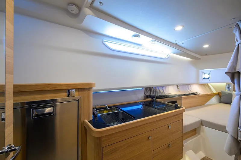 Sea Nn Me III Yacht Photos Pics 2024 Nimbus C-11 - Cabin/kitchen