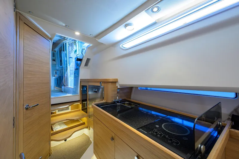 Sea Nn Me III Yacht Photos Pics 2024 Nimbus C-11 - Cabin/kitchen