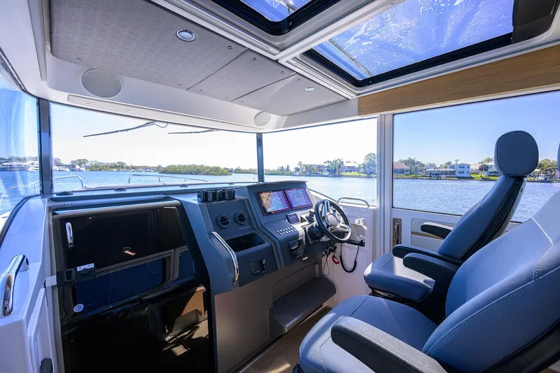 Sea Nn Me III Yacht Photos Pics 2024 Nimbus C-11 - Helm