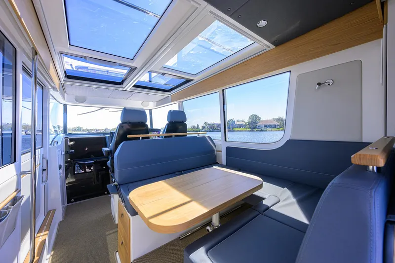 Sea Nn Me III Yacht Photos Pics 2024 Nimbus C-11 - Salon seating