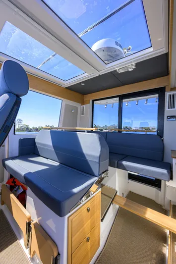 Sea Nn Me III Yacht Photos Pics 2024 Nimbus C-11 - Salon seating