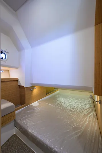 Sea Nn Me III Yacht Photos Pics 2024 Nimbus C-11 - cabin bed