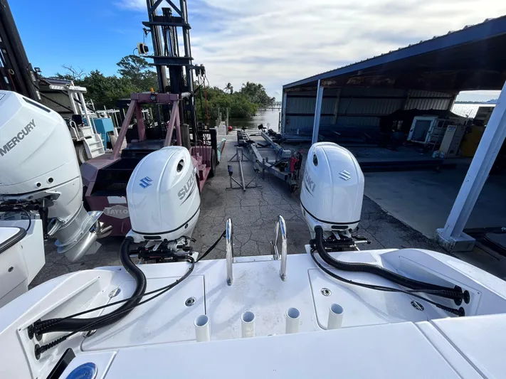  Yacht Photos Pics 2024 Twin Vee 240 Gfx Dc - Image 10